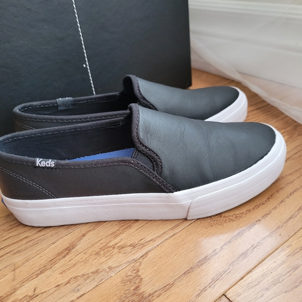 KEDS Double Decker Leather Slip On Sneaker 5.5